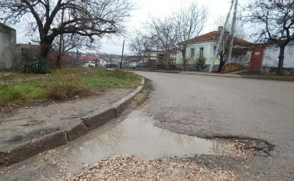 Красная Горка: Ни транспорта, ни канализации, ни дорог 