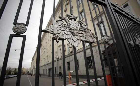 Житель Сочи обвиняет Минобороны в рекламе казино