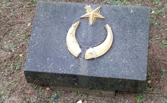 Турецкий памятник в Севастополе повреждён вандалами