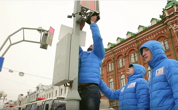 Светофор веселил пешеходов «разговорами» в Томске — видео