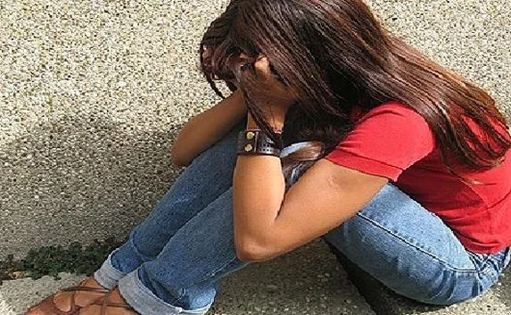  Две малолетние школьницы Севастополя пострадали от педофила