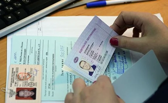 Крымчанам по-прежнему нужна медсправка при замене прав