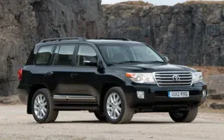 Чёрный внедорожник Toyota угнали в Севастополе
