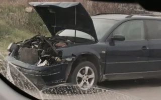 Авария у «Добростроя» оставила авто без капота