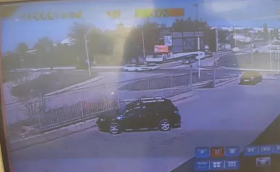 На перекрёстке в Севастополе столкнулись два автомобиля