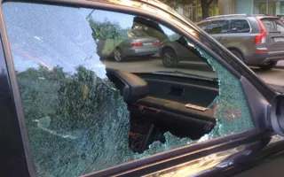 Неизвестные разбивают окна авто в Севастополе и окрестностях