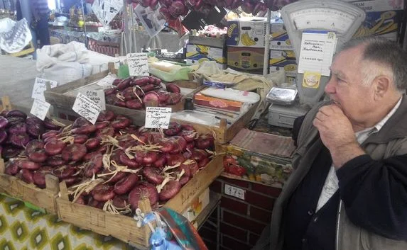 Под видом ялтинского лука в Крыму продают овощ со вкусом чернил