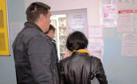 За медосмотры детей в поликлинике на «Остряках» требуют деньги? 