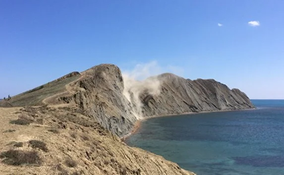Крымский мыс Хамелеон частично обрушился