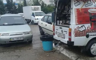 Ребёнок, оставленный без взрослых в авто, чуть не задавил инспектора 