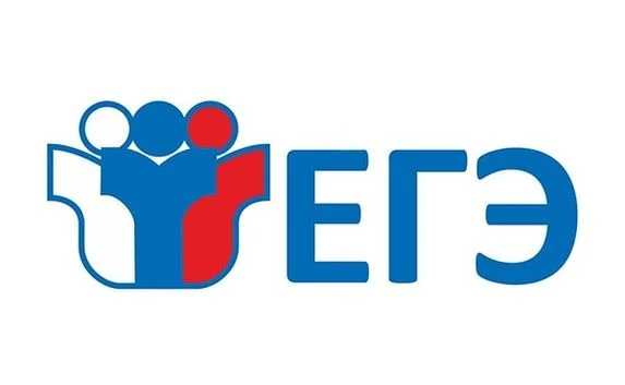 Результаты ЕГЭ аннулировали двум крымчанам за телефон и шпаргалку