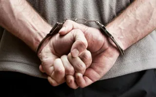 Севастополец ударил и ограбил мать на несколько тысяч рублей