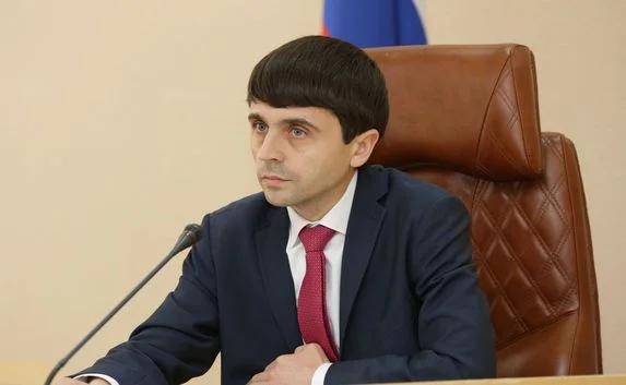 После скандала аттракционы на набережной Алушты решили снести