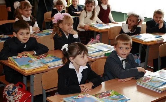 Летние каникулы на Украине станут короче 