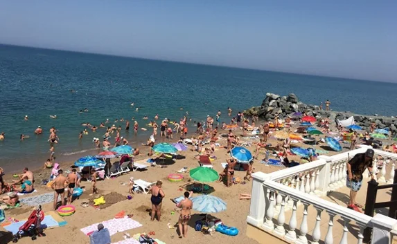 «Аншлаг» на пляжах Николаевки: фотоотчёт