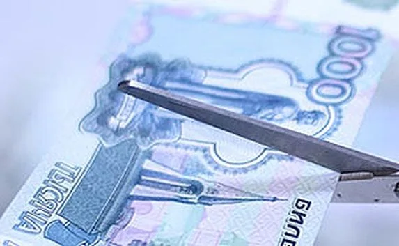 Россия потратит на Крым в два раза меньше денег