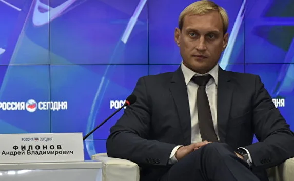 Мэр Евпатории попал в аварию, находясь за рулём мотоцикла