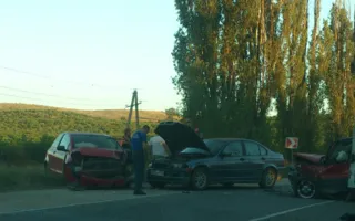 «Тройное» ДТП в Орловке — фотофакт