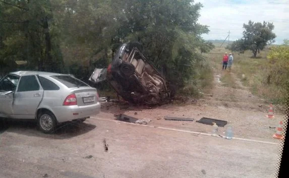 В лобовом ДТП на крымской трассе погибли два человека