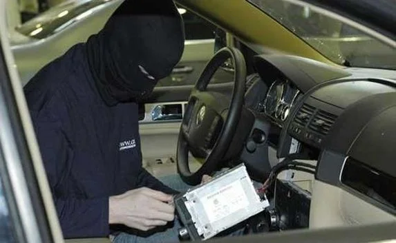 Задержан подозреваемый в краже из авто: ущерб — около трёх тысяч