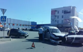 Произошло ДТП у «Новацентра» — фотофакт