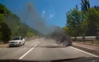 Мотоцикл сгорел на трассе рядом с селом Орлиное