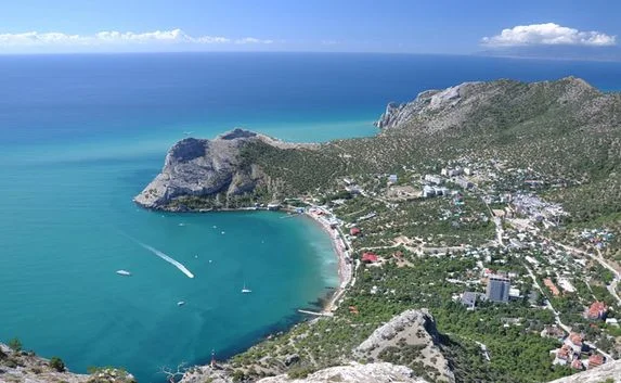 В Крыму уже отдохнули более двух миллионов туристов
