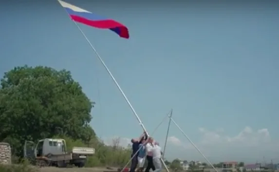 Флаг России вновь установили на Северной стороне Севастополя