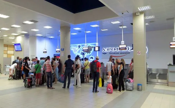Авиарейсы снова задерживают и отменяют в аэропорту Симферополя