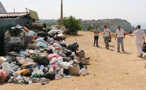 В Севастополе усилят контроль за компаниями по вывозу мусора 