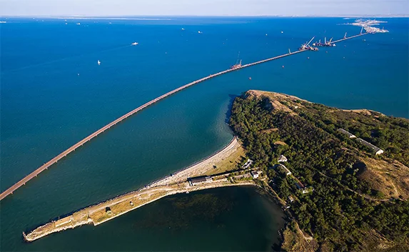 Крымский мост в объективе Станислава Забурдаева