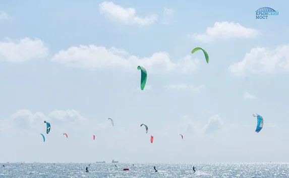 Керченский пролив спортсмены пересекут на скорость