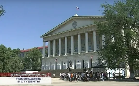 Первокурсники СевГУ приняли участие во Всероссийском параде студентов