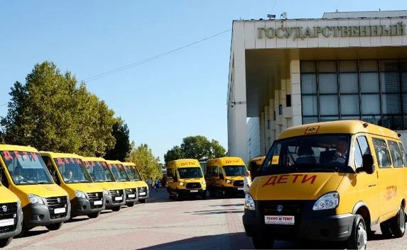 Более 100 школьных автобусов получили муниципалитеты Крыма