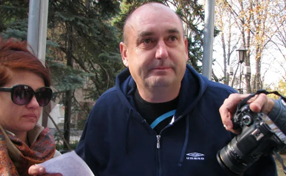 Житель «проблемного» дома грозит поджечь себя в случае выселения