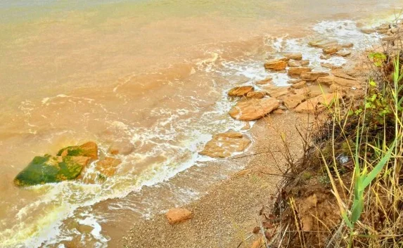 Песчаные пляжи под «Бельбеком» «съедает» море