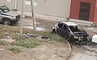 В Севастополе снова горят машины по ночам — фотофакт