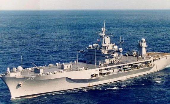 В Чёрное море вошёл корабль США «Маунт Уитни»