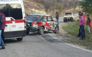 На гонках в Севастополе занесло авто — травмирована девочка