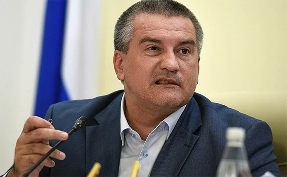 Аксёнов поручил своим замам готовить «скамейку запасных»