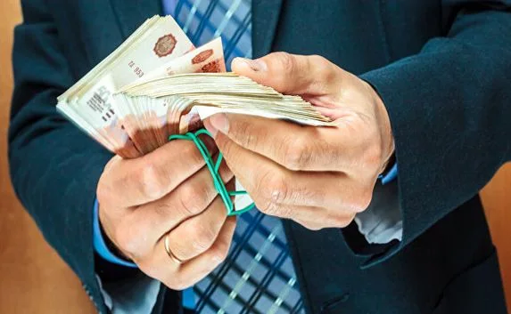 Власти Ялты пообещали помощь жильцам сгоревшего дома