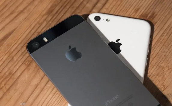 Apple бесплатно заменит бракованные батареи в iPhone