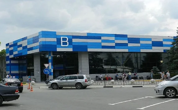 Время бесплатной стоянки в аэропорту Симферополь увеличат