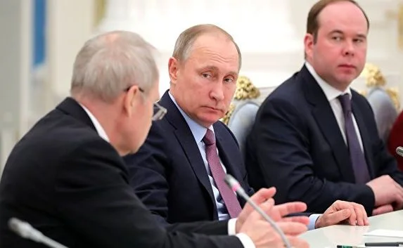 ​Путин назвал «идиотским» отказ Литвы принять судей из России