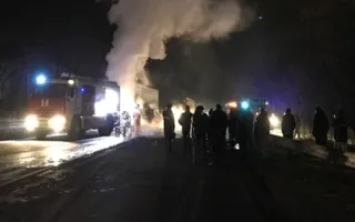 В Севастополе пылал кузов грузовика «Freightliner»