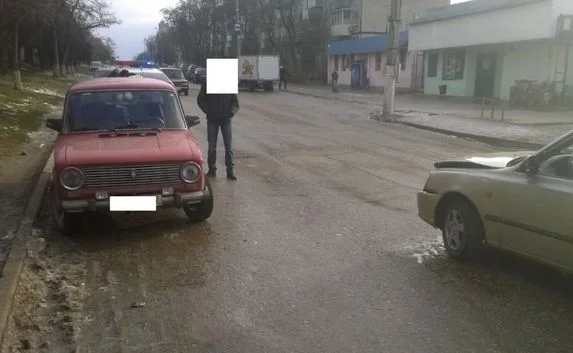 ДТП в Керчи: столкнулись «ВАЗ» и «Хендай» 