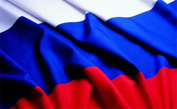 Агрессивный мужчина в Севастополе пытался сжечь триколор