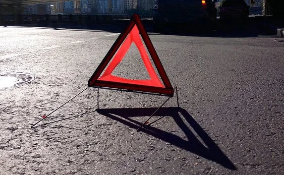 Водитель авто сбил двух человек — пешеходы травмированы