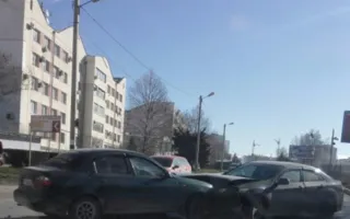 ДТП в районе улицы Колобова: две легковушки «лоб в лоб»