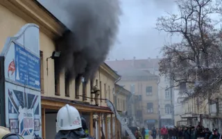 В центре Севастополя горела фабрика Нины Ониловой — фото (дополнено)